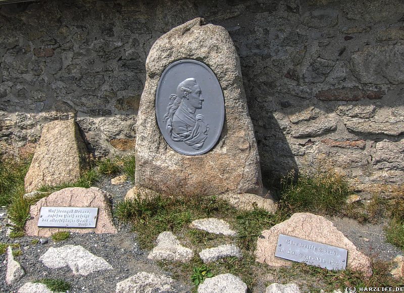 Die Goethe-Gedenktafel auf dem Brocken