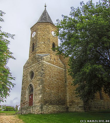 Blick auf die St.-Annen-Kirche in Schadeleben